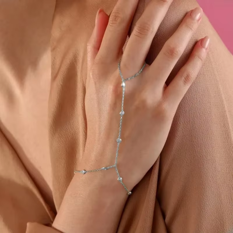 Bracelet en cristal de zircon complet pour femmes et adolescentes, bracelet délicat à la mode avec chaîne de doigt en CZ, bijoux cadeaux pour elle