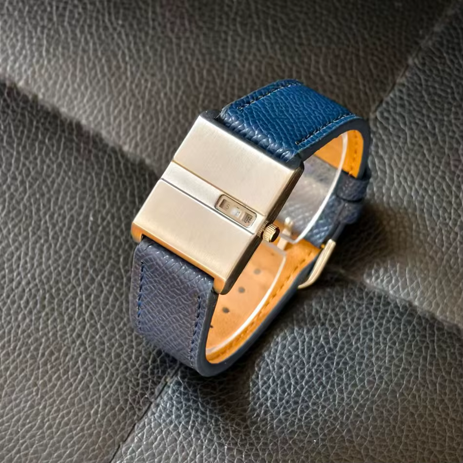 Montre de sport carrée pour hommes