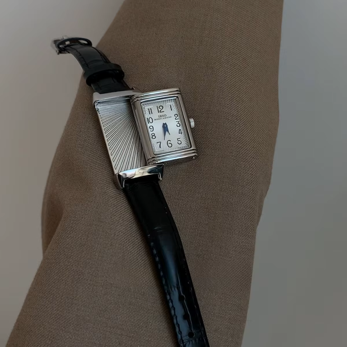 Montre numérique carrée à Quartz en cuir