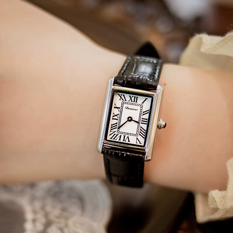 Nouveau bracelet en cuir vintage rectangulaire montre pour femme cadeau pratique pour les femmes
