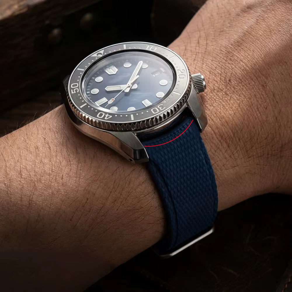 Nouveau bracelet de montre incurvé en FKM 20mm 21mm 22mm