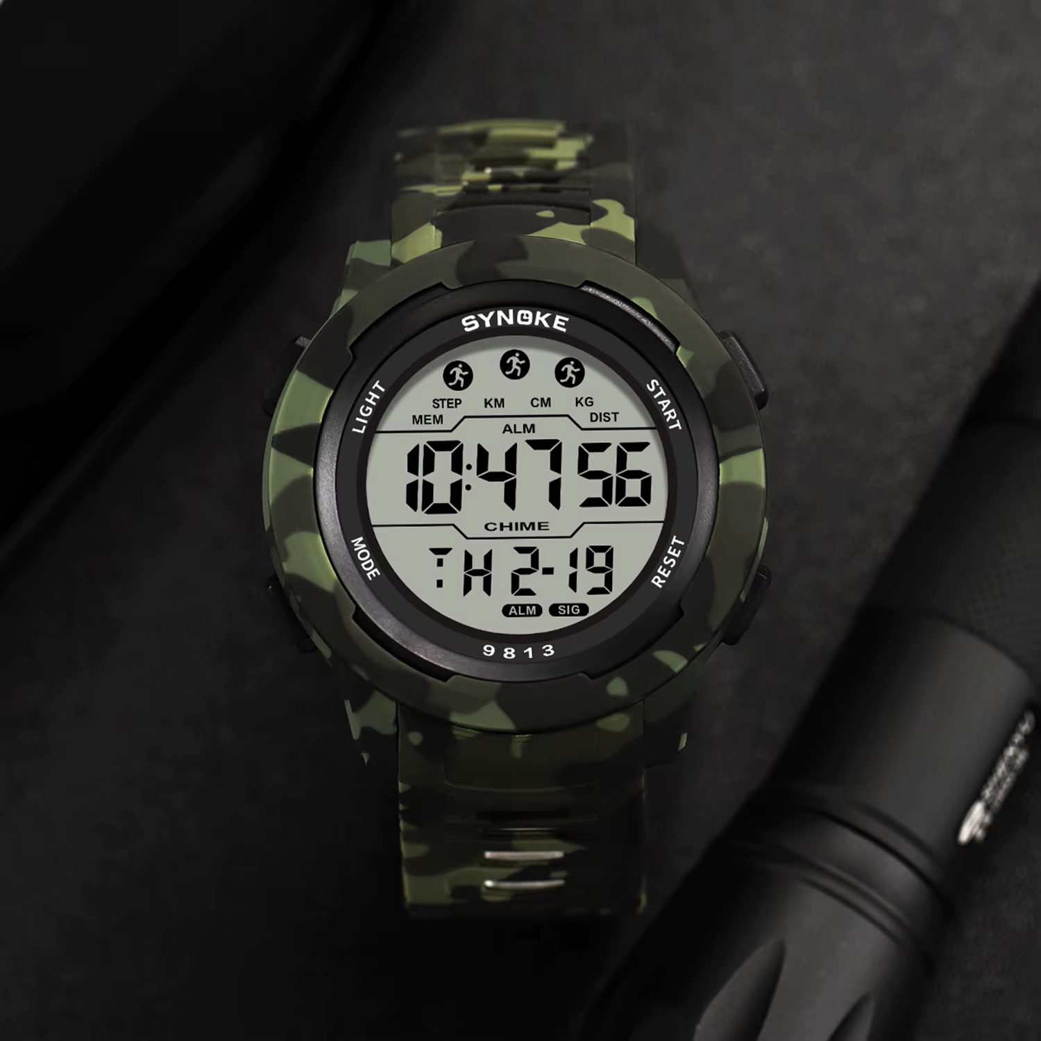 Montre numérique pour hommes en plein air militaire mode rétro