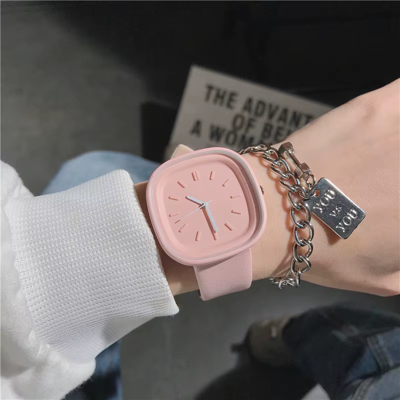 Montres de sport en cuir pour femmes