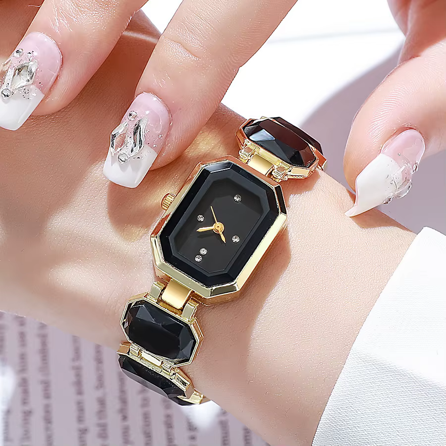 Petite montre en forme de cube de sucre