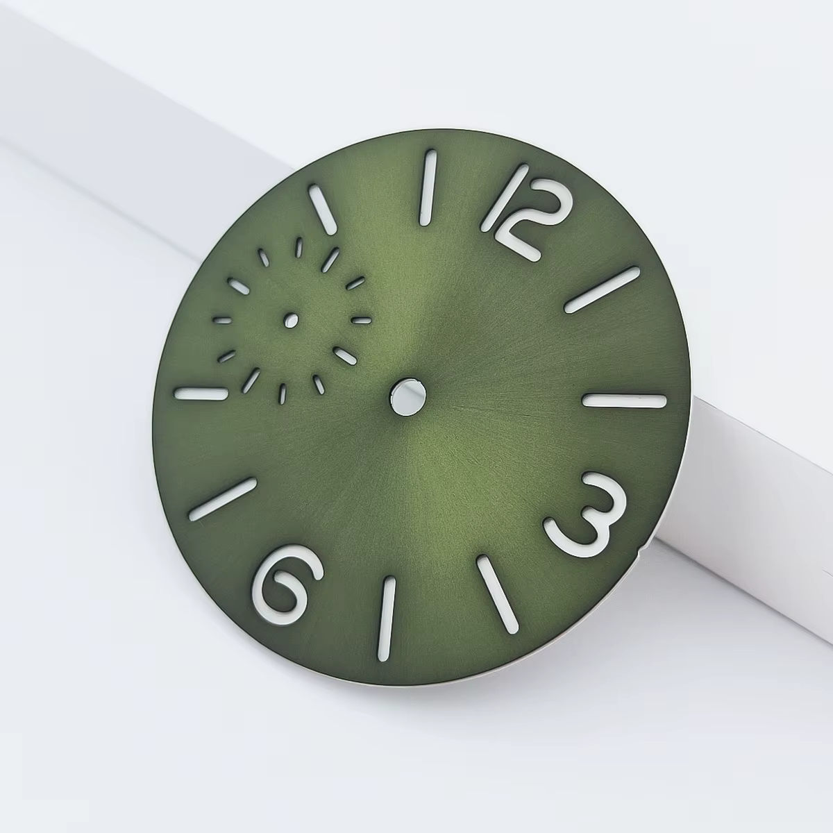 NEITON – cadran de montre noir bleu vert blanc