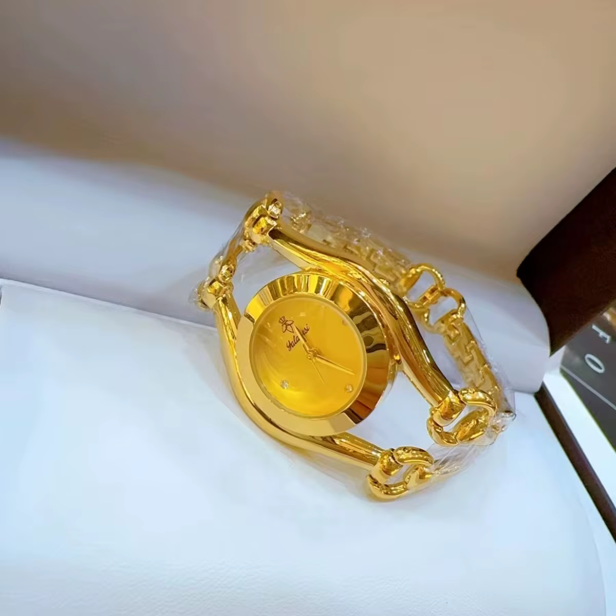 Montre plaquée or 24 carats