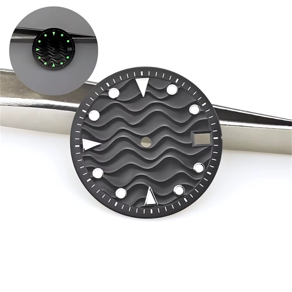 Cadran de montre 3D à effet vague en relief de 28