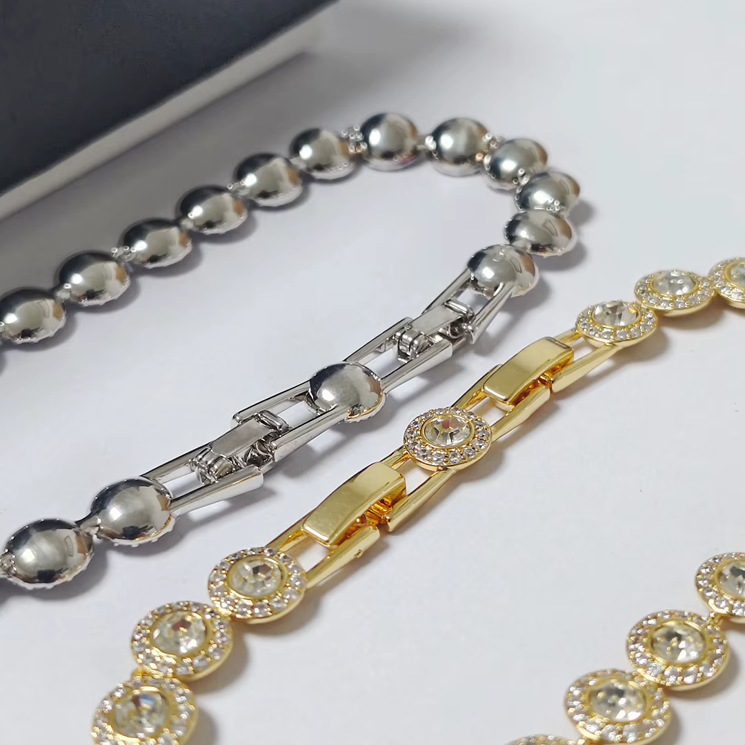 Bracelet tennis rond de luxe tendance pour hommes et femmes. Accessoires de bijoux de mode pour les soirées.