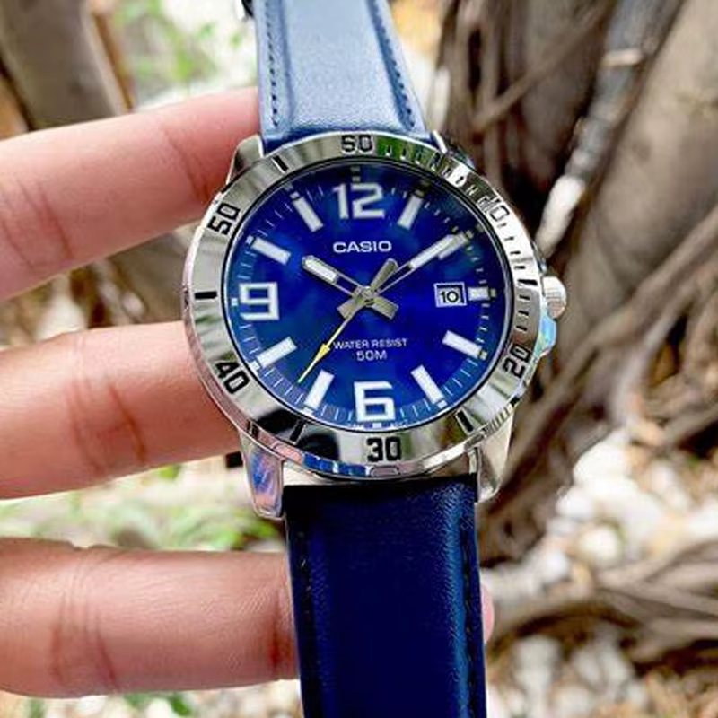 Montre à quartz CASIO MTP-VD01L pour homme