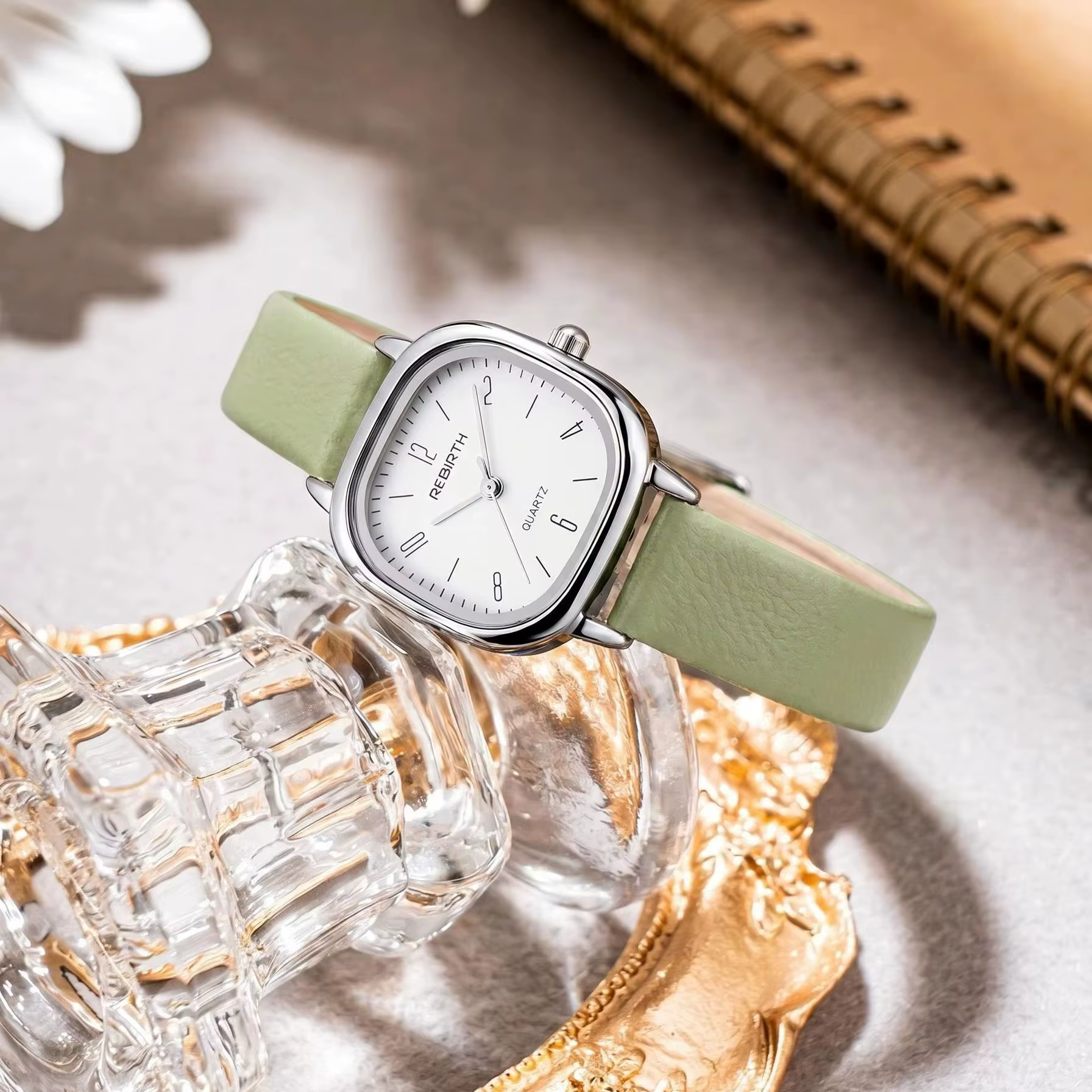 Montre à quartz à cadran romain