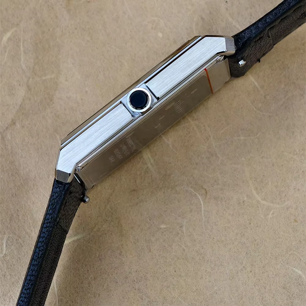 IX&DAO 2026 Nouvelle montre carrée à quartz pour homme en acier inoxydable avec verre saphir