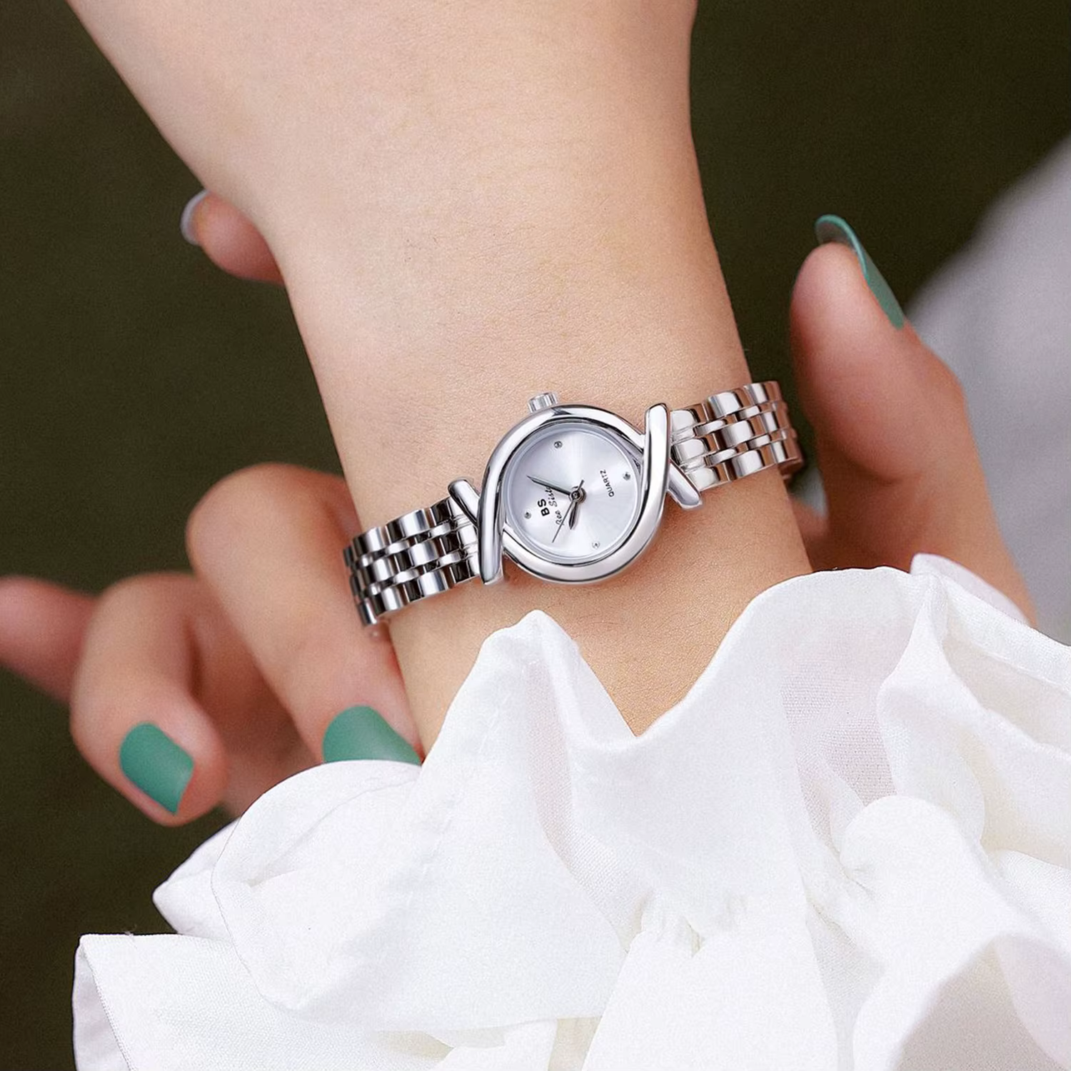 Montres d'affaires étanches pour femmes