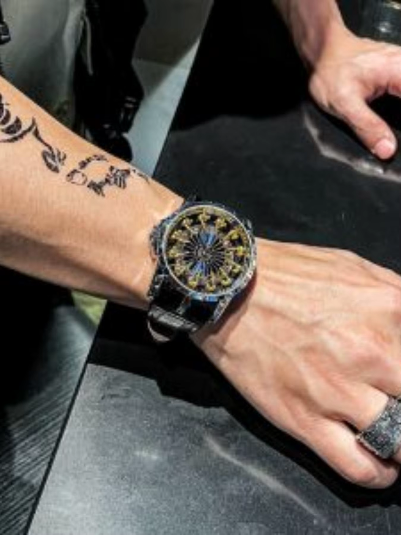 Montre pour homme luxueuse et élégante
