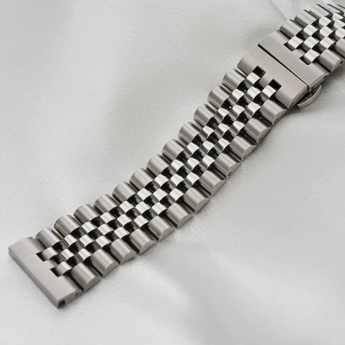 Bracelet de montre à extrémité incurvée Jubilee