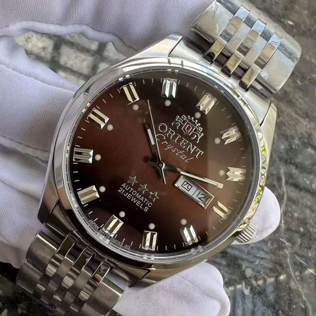Montre Orient 118A, mouvement japonais