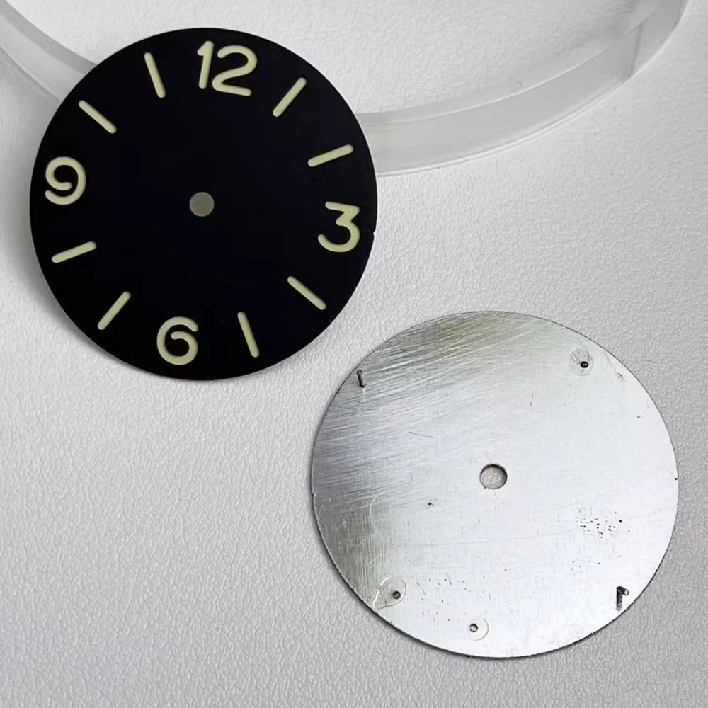 Le cadran de 38, 7 mm convient aux montres automatiques pour hommes ETA6497/6498 ST3600 avec des chiffres arabes rétro