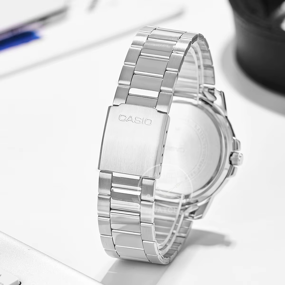 Montre Casio pour hommes simple à la mode