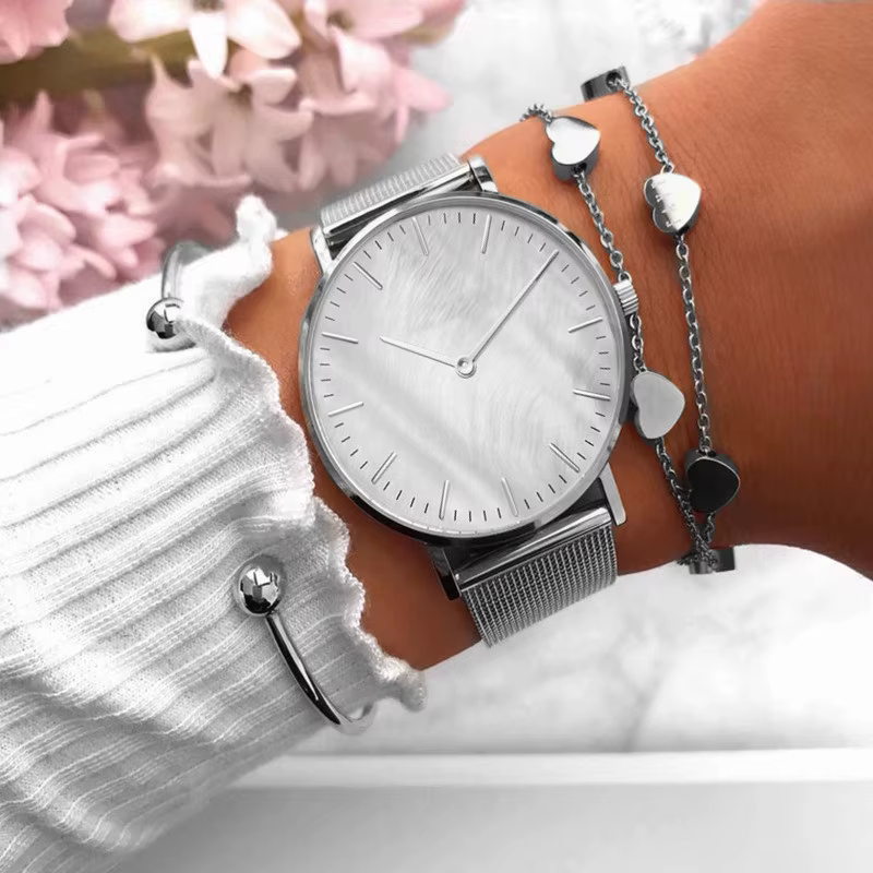 Montres de marque de luxe pour femmes mode alliage analogique dames