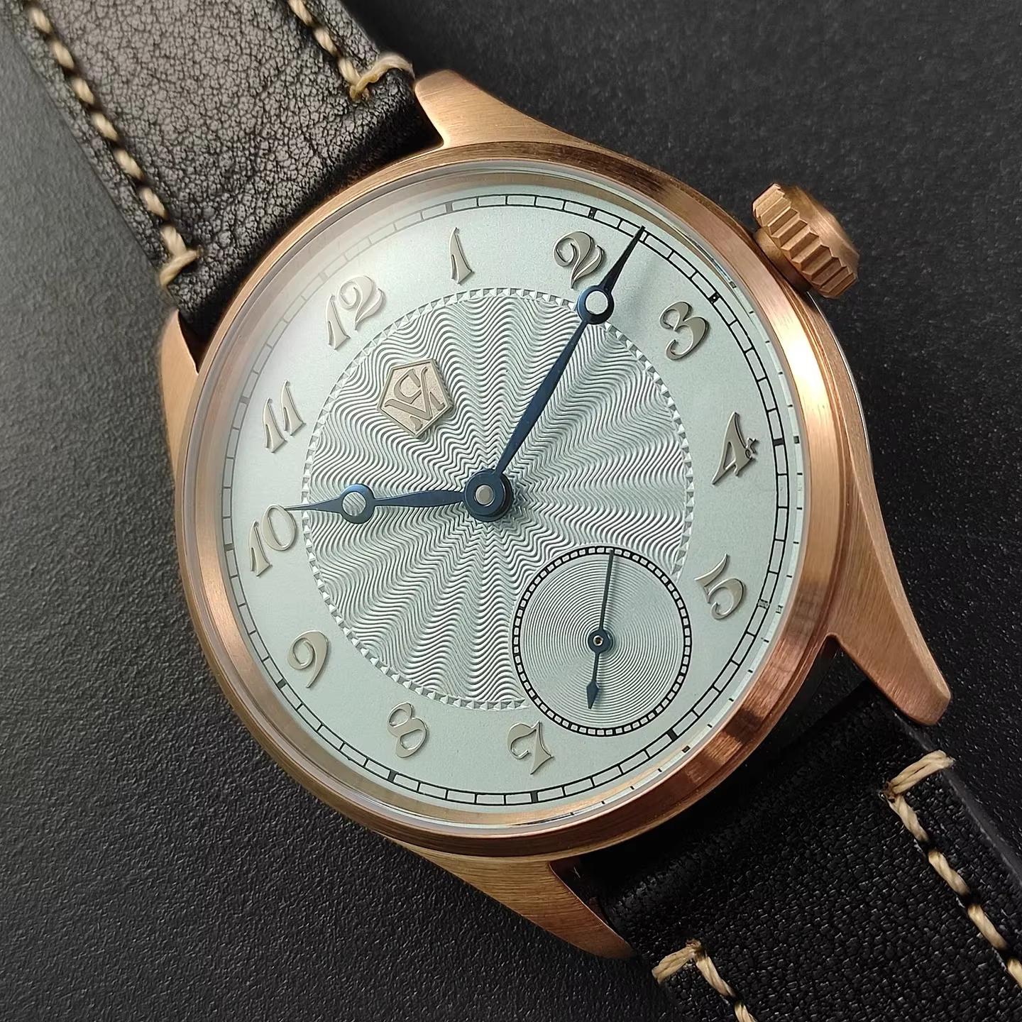 40.5 montre mécanique manuelle pour hommes étain Bronze Guilloché Surface tridimensionnelle argent clou rôti aiguille bleue mouette ST3621