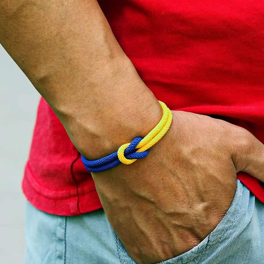 Bracelet en corde de choc de couleur audacieuse