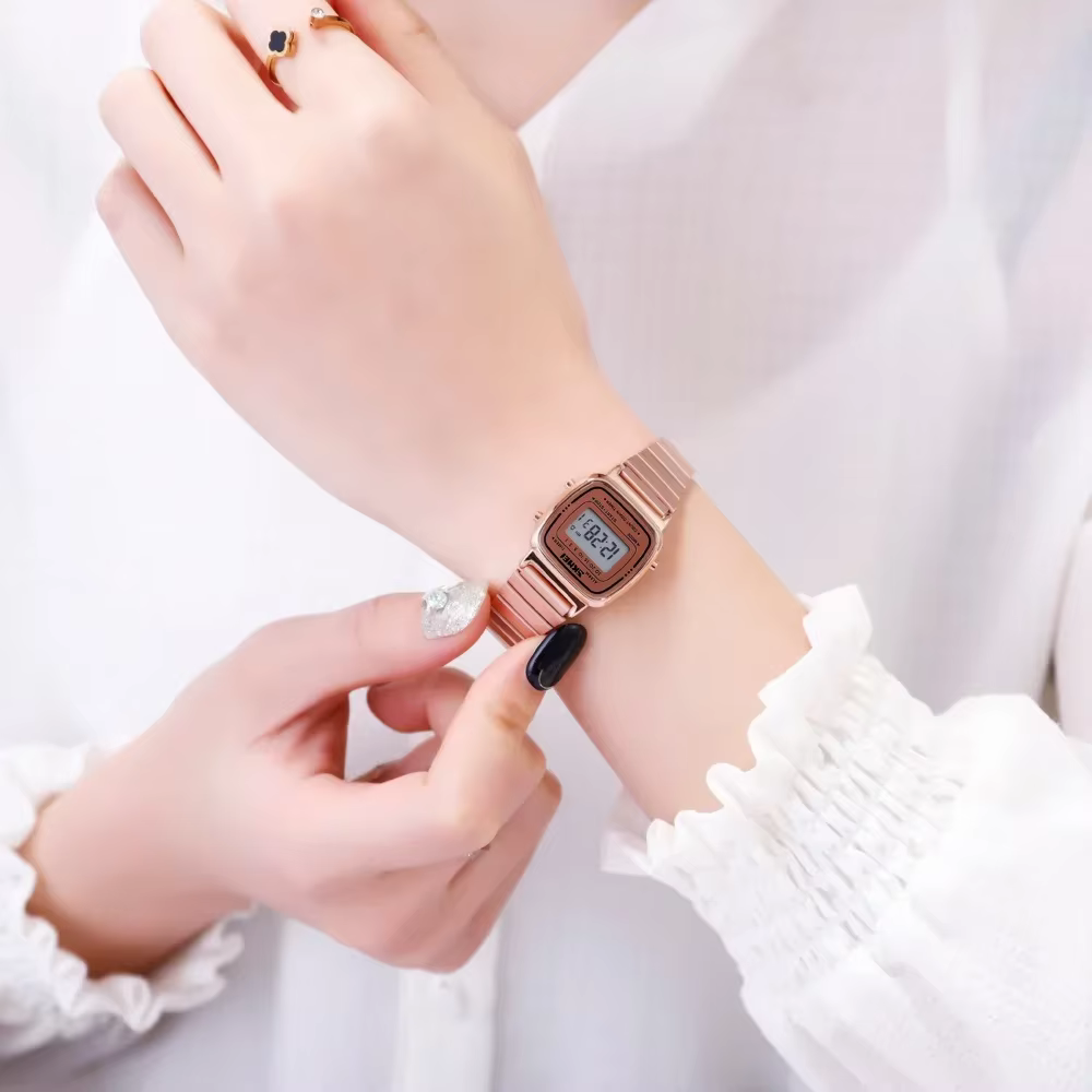 SKMEI femmes 3Bar étanche dames montres petit cadran montre numérique Relogio Feminino mode Sport
