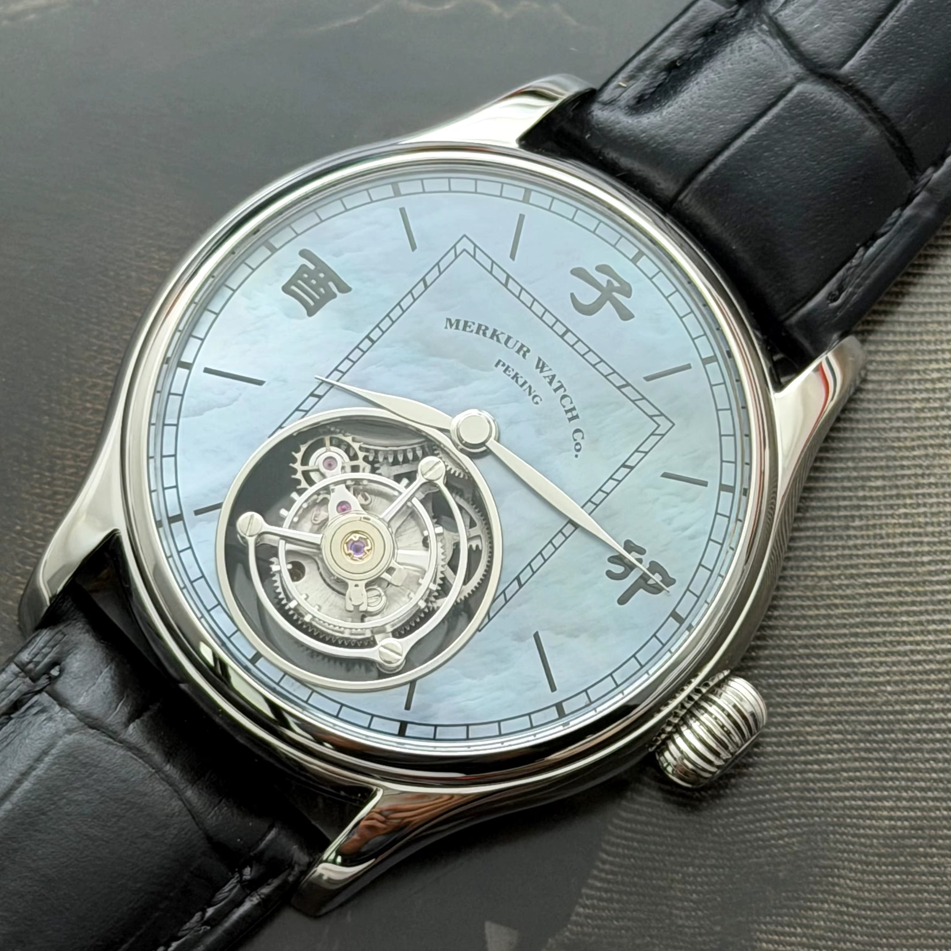Merkur – montre Tourbillon 100% pour hommes