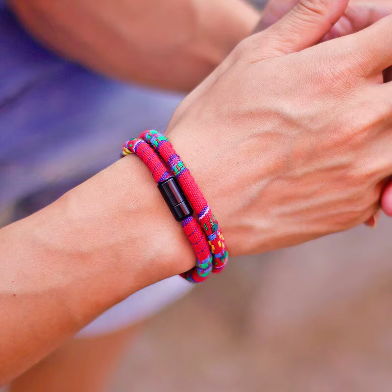 Nouveau chez les hommes bohême corde Bracelet attirer magnétique