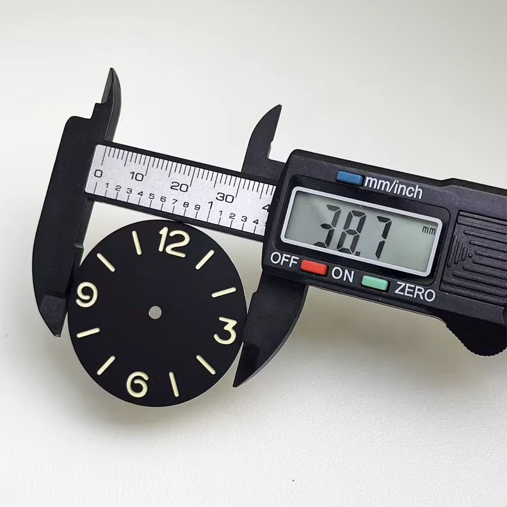 Le cadran de 38, 7 mm convient aux montres automatiques pour hommes ETA6497/6498 ST3600 avec des chiffres arabes rétro
