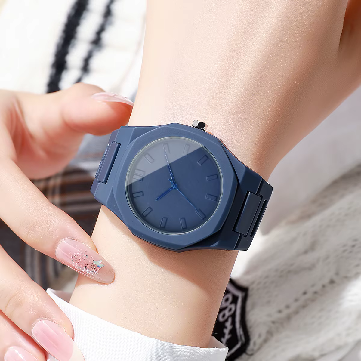 Bracelet en plastique décontracté femmes montre-bracelet à Quartz mode cadran Simple montres