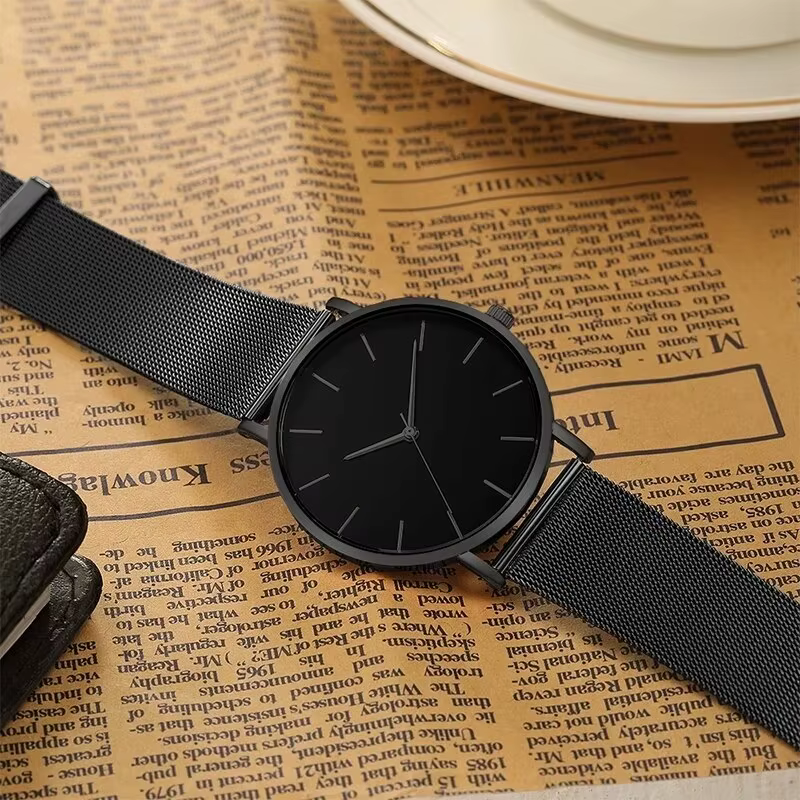 Montre à quartz ultra fine en acier inoxydable pour hommes, montre d'affaires simple, ceinture en maille, mode minimaliste, loisirs, 2023