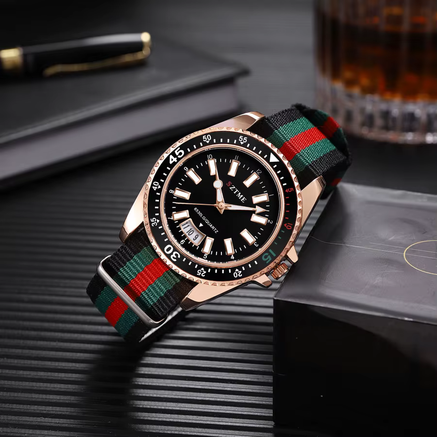Nouvelle montre de calendrier à bracelet en nylon pour hommes à la mode