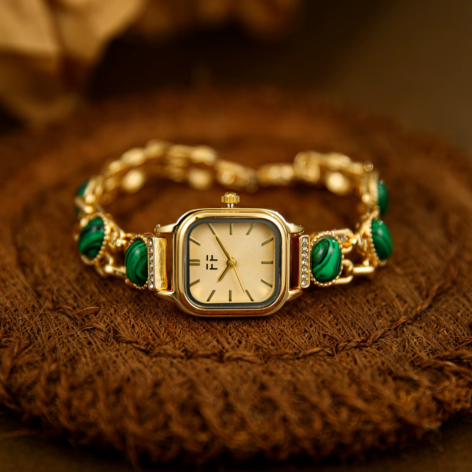 Montres pour femmes tendance avec bracelet incrusté de pierres précieuses turquoise artificielles