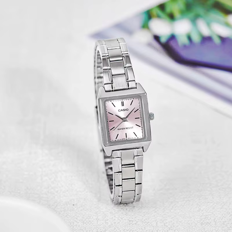 Montre à quartz carrée rétro pour femme Casio LTP-V007D