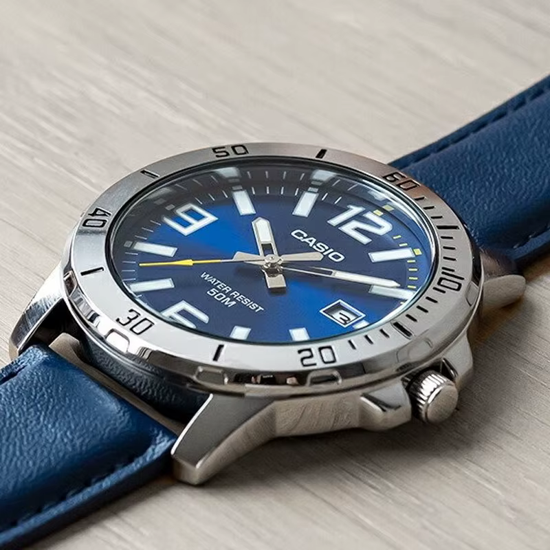 Montre à quartz CASIO MTP-VD01L pour homme