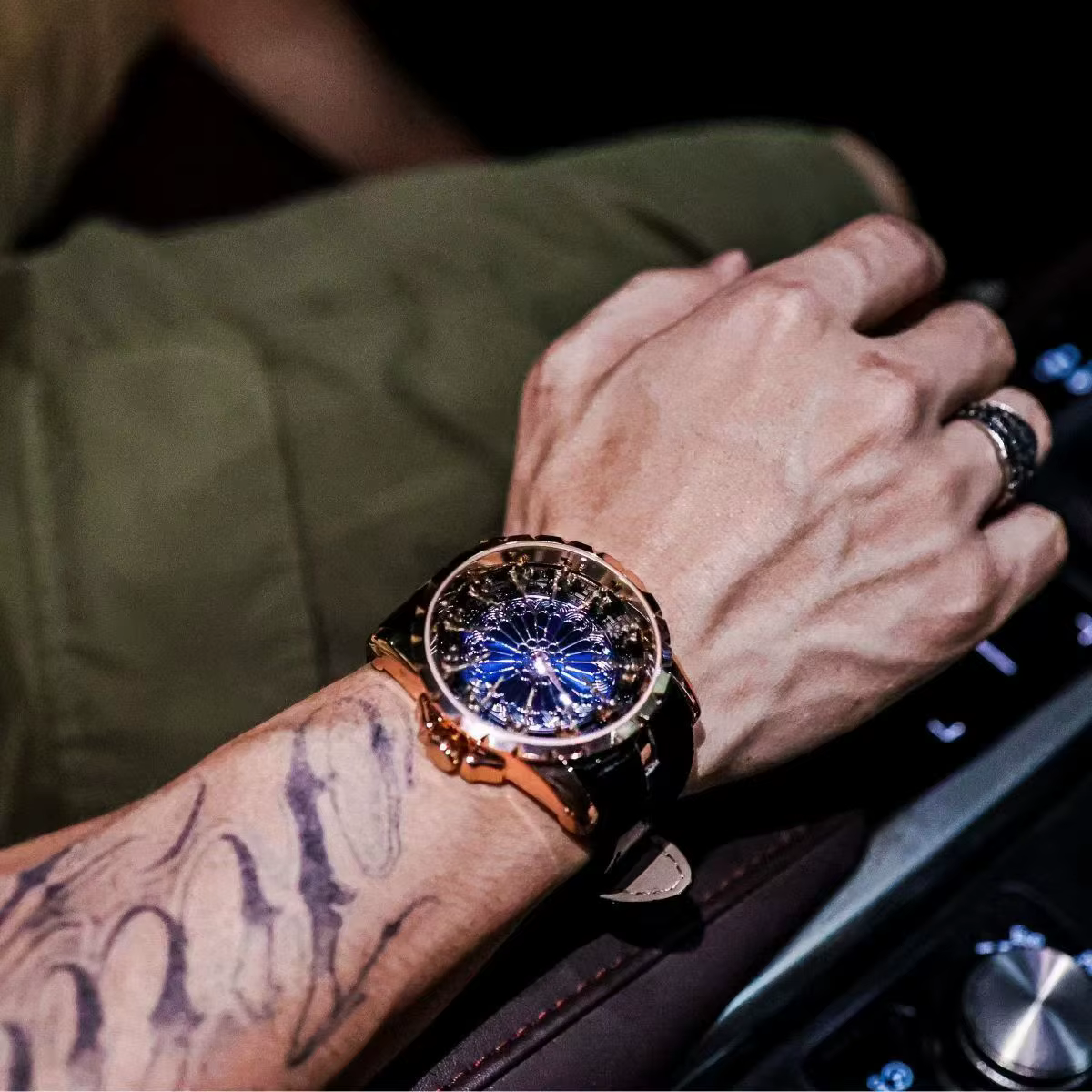 Montre pour hommes luxueuse et élégante