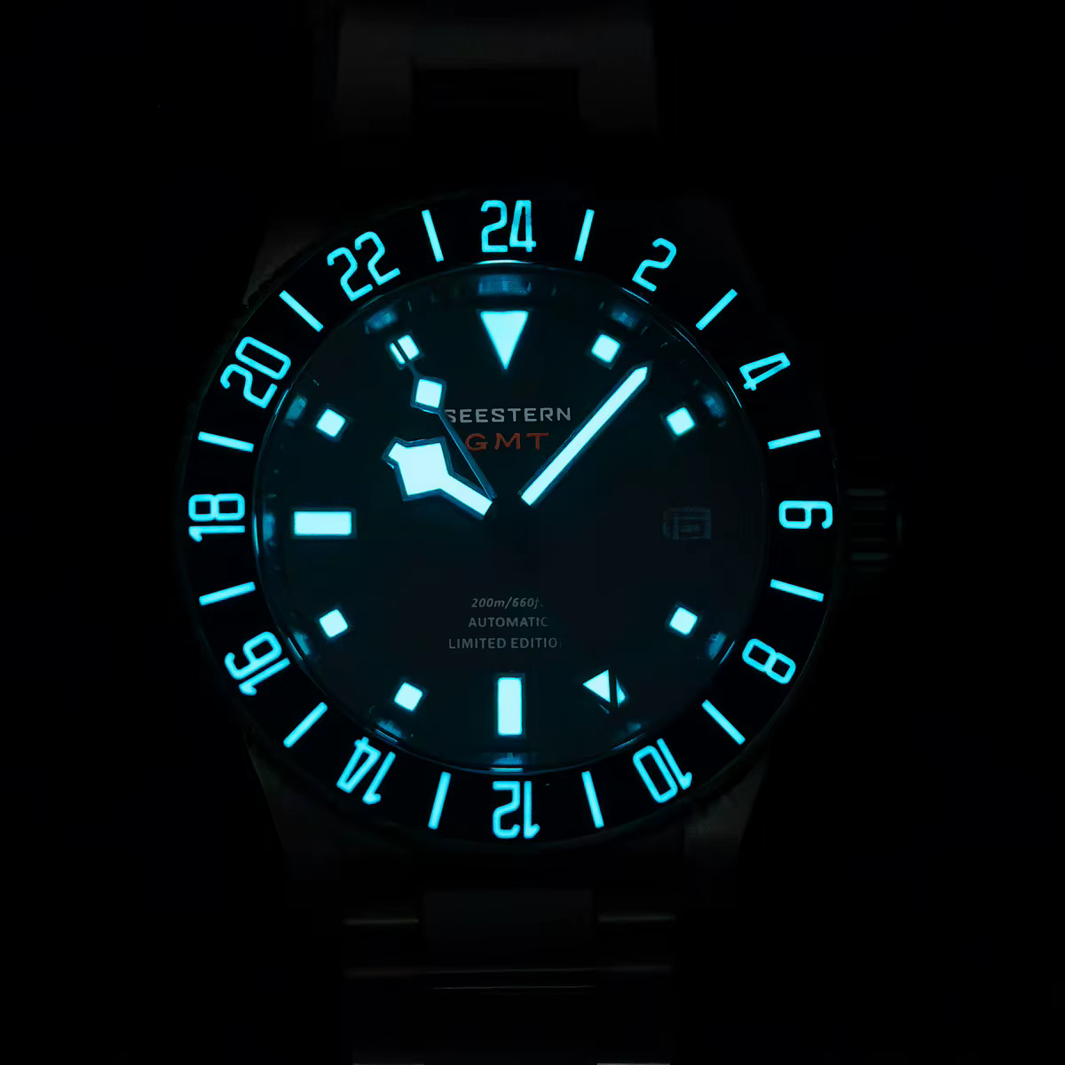 Montre de plongée en titane pour hommes