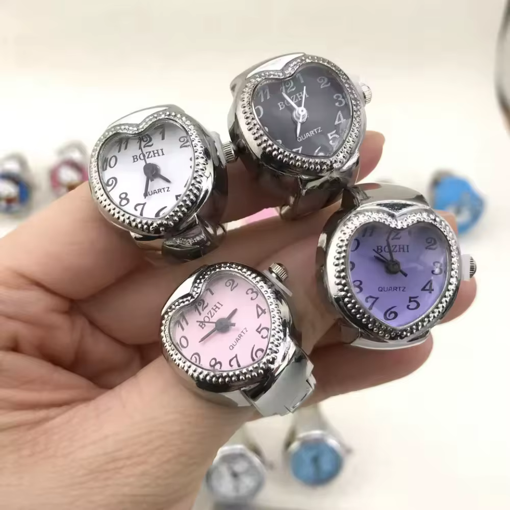 Montre à doigt en forme de cœur