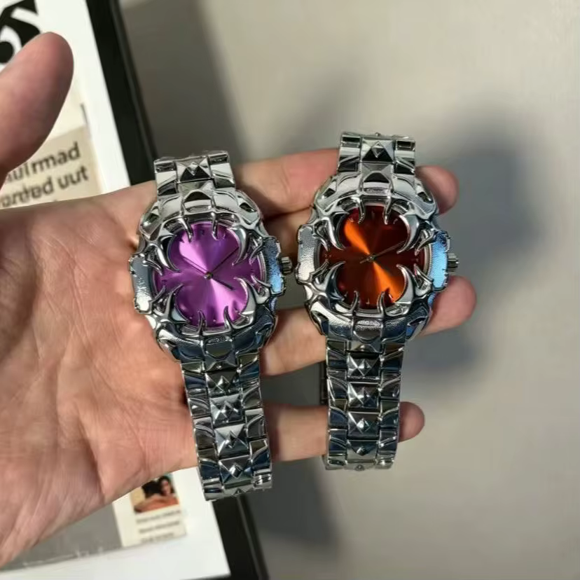 DENVOSI 2026 Nouvelle Montre à Quartz Gothique Y2K en Forme de Griffe