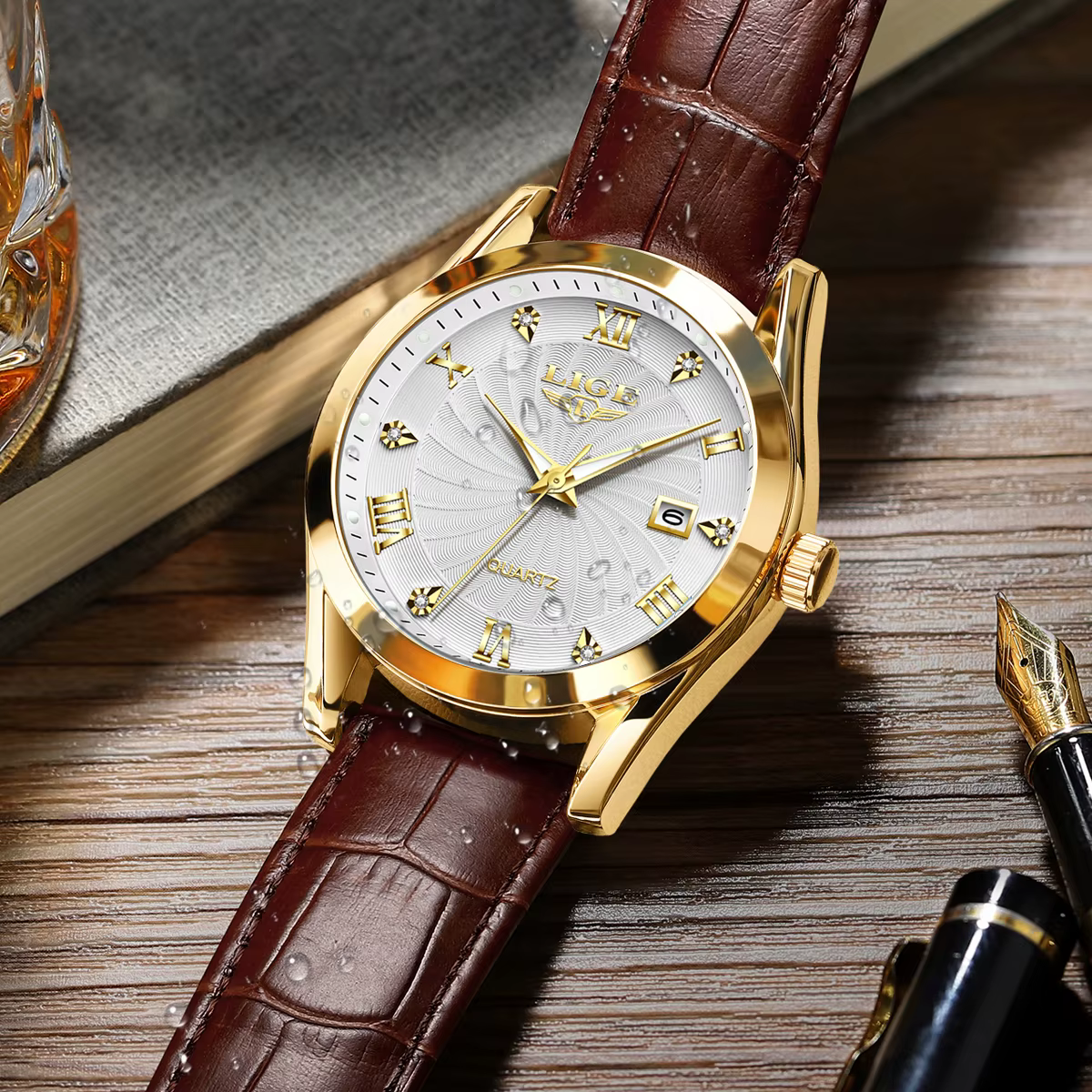 Montre étanche en cuir pour femme