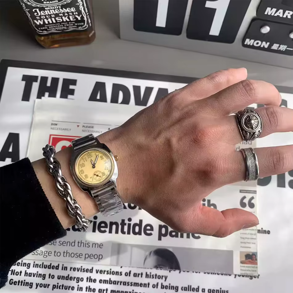 Montre à quartz Y2K en acier
