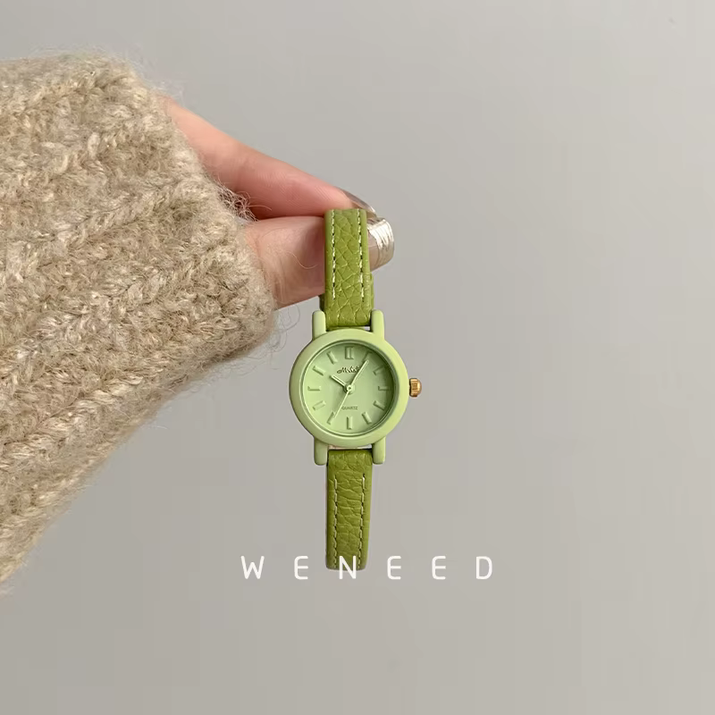 Montre-bracelet à quartz arc-en-ciel ultra fine pour femme