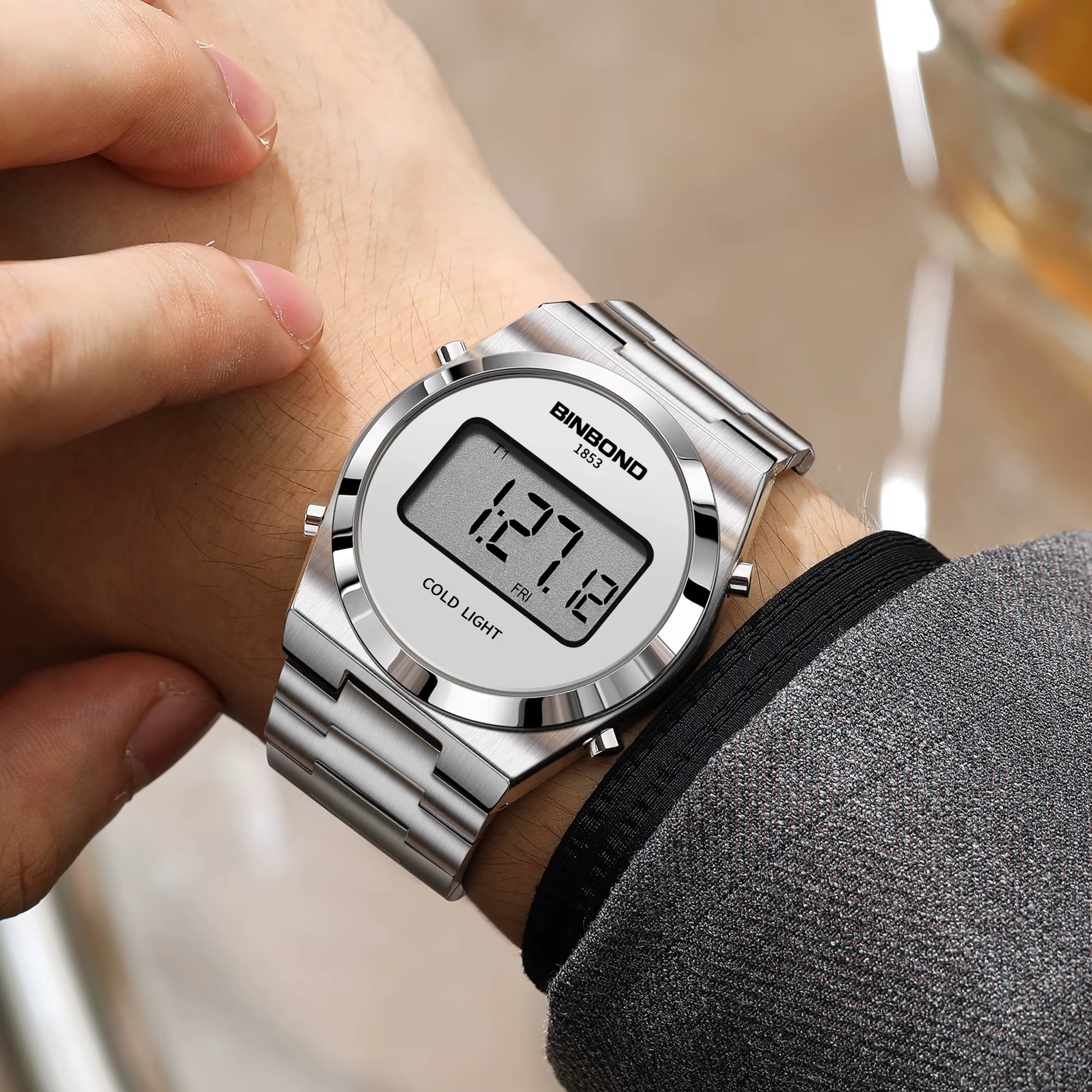 Montre électronique chronographe durable BINBOND pour homme