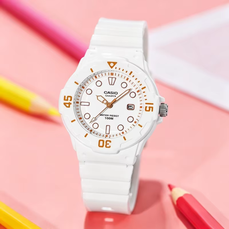 Montre à quartz analogique pour femme Casio LRW-200H-7E2