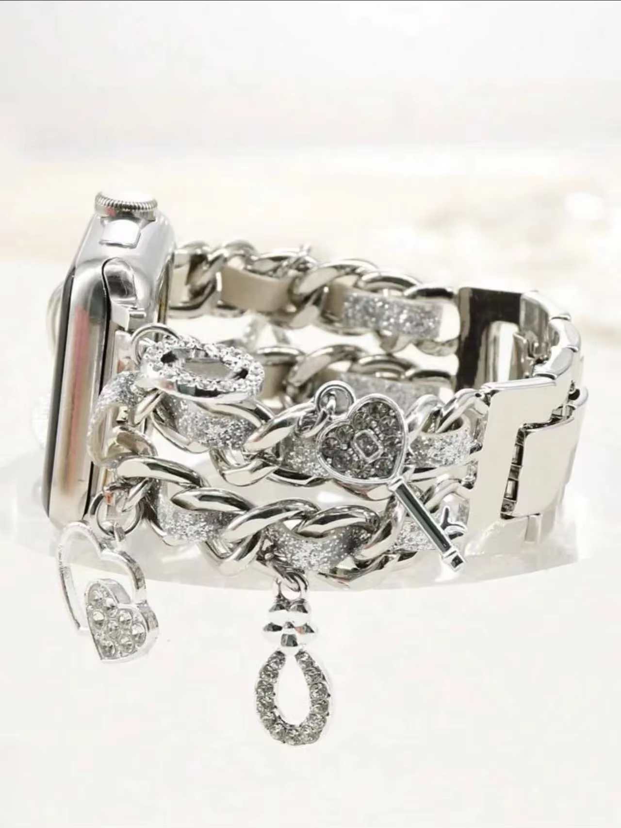 Nouveau bracelet en métal pour Apple Watch