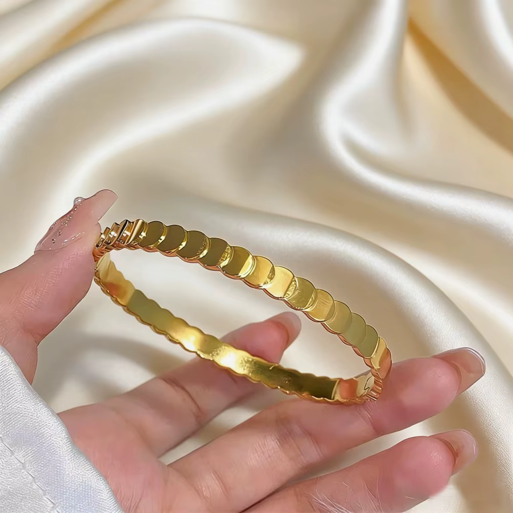 Bracelet jonc de luxe en acier inoxydable plaqué or pour femme, accessoire de mode, cadeau fête des Mères 