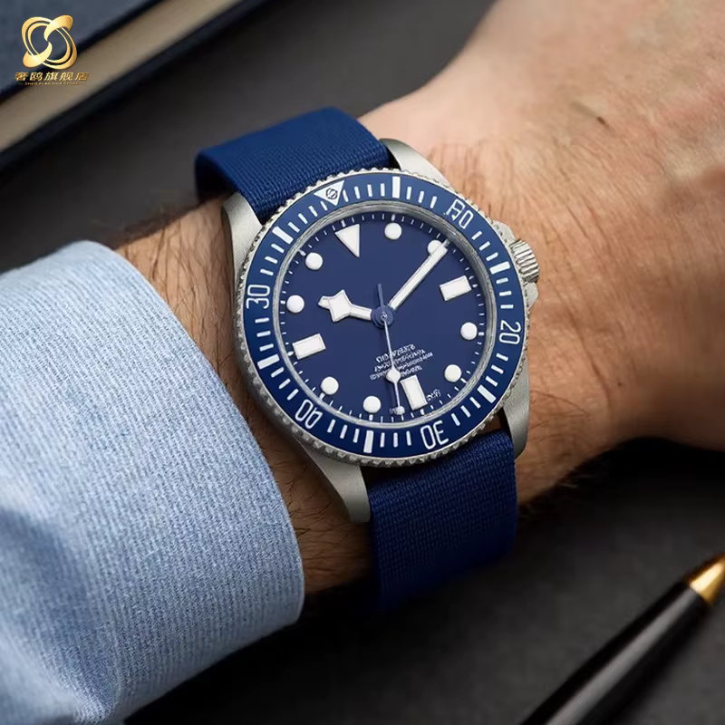Bracelet de montre en caoutchouc fluoré de qualité supérieure pour la série Tudor FXD