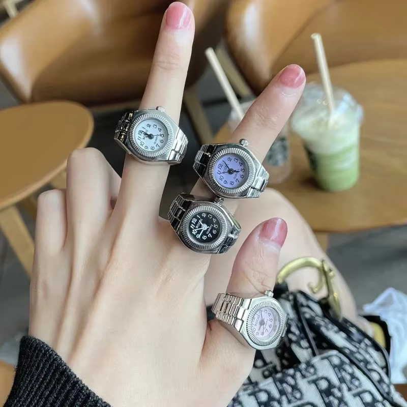 Vintage Punk montre à doigt Mini bracelet élastique alliage montres Couple anneaux bijoux horloge rétro romain Quartz