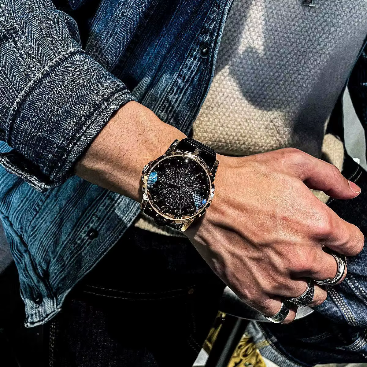 Montre pour hommes luxueuse et élégante