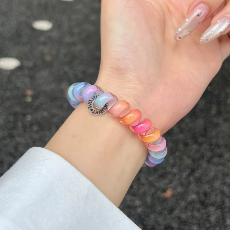 Sangle élastique en forme de spirale de couleur bonbon pour bracelet Apple Watch 38/42 40/44mm 41/45mm Convient pour IWatch 11 10 9 8 7 Ultra 3 2 49mm