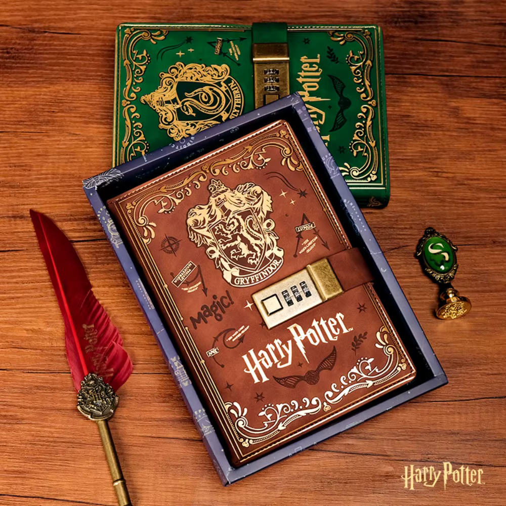 Articles de qualité supérieure sur le thème de Harry Potter : cadeaux, carnets, cadenas à code, agendas, carnets d'étudiant vintage, cadeaux pour compagnons.